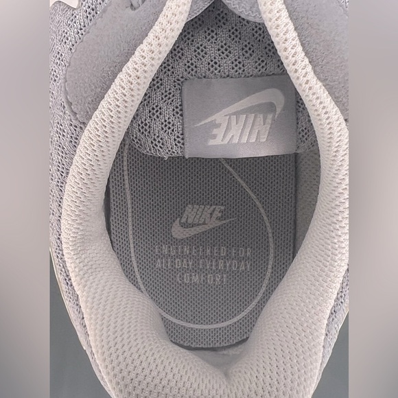 Grey Nike Women's Tanjun Running Shoe - Picture 6 of 9